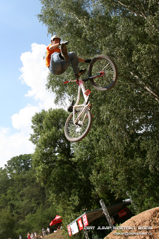 dirtjump-roztoky-08-2.jpg